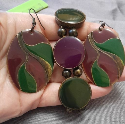 Комплект: серьги и браслет. Эмаль.