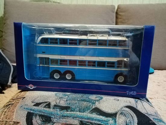 Троллейбус ЯТБ-3 1938г. однодверный. Ultra Models.