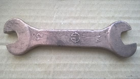 Ключ 12х14 предположительно бронза, не магнитный.