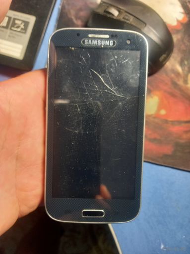 Телефон Samsung Galaxy S4 GT I9500