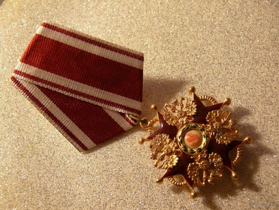 ЗНАК ОРДЕНА СВ. СТАНИСЛАВА.