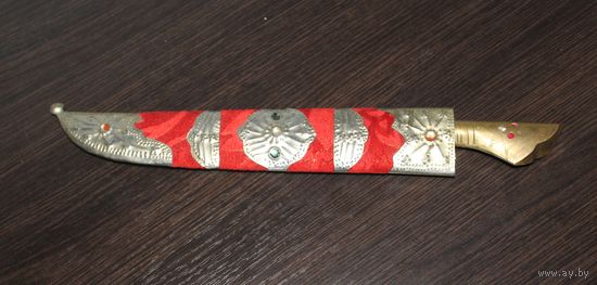 Узбекский национальный нож, известный как почак.