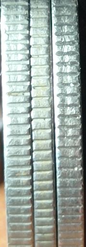 20 копеек 1983 года. Вес 3 грамма. Штамповка на листе металла для 10 копеечных монет.