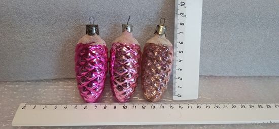 Ёлочные игрушки. Шишки со снежком. 11