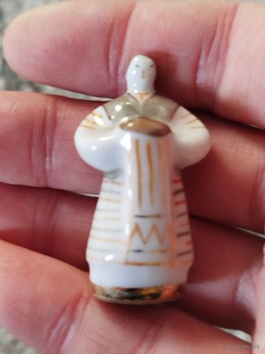 Редкая статуэтка хлеб да соль,мфз ,целая,с рубля