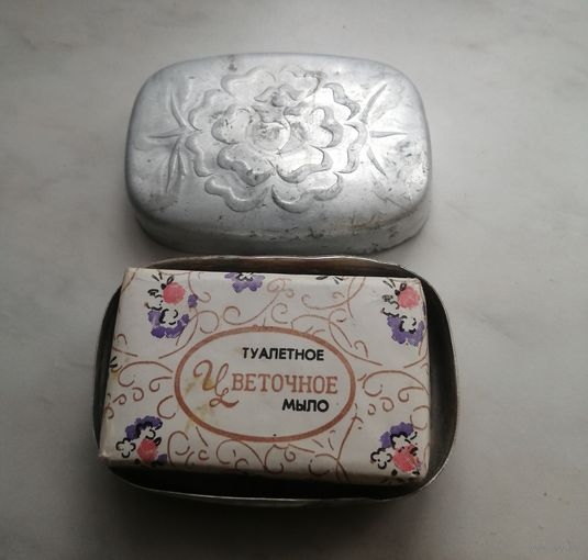 Мыло новое и мыльница СССР