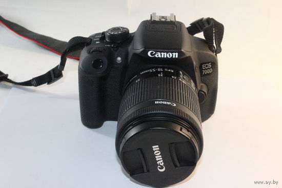 Зеркальный фотоаппарат Canon EOS 700D Kit 18-55 IS STM
