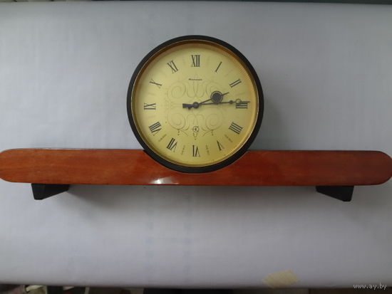 Часы Янтарь.