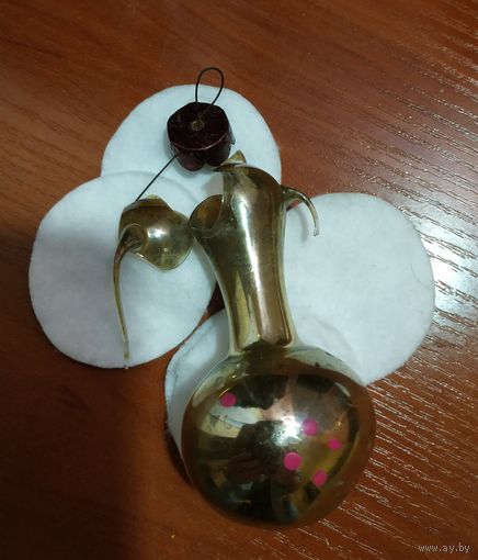 Елочная старая кувшин на реставрацию