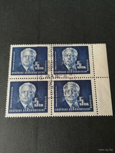 ГДР 1950 Кварт блок марки номиналом 5DM из серии стандарт "Президент Вильгельм Пик" (гашение с клеем) Mi.255 каталог 50.0 евро