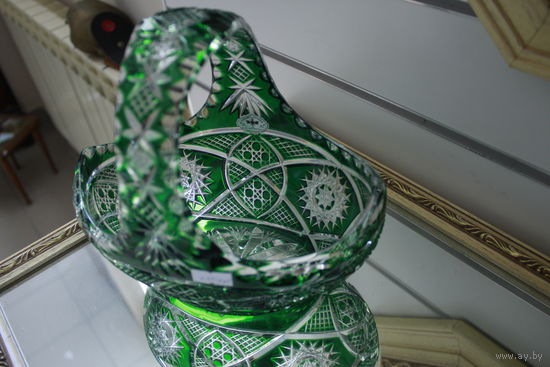 Конфетница - цветной  хрусталь наивысшего качества РУЧНОЙ огранки Echt Bleikristall.  c фирменной лейбой