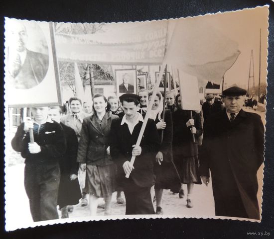 Фото "Первомайская демонстрация", Брест, 1951 г.