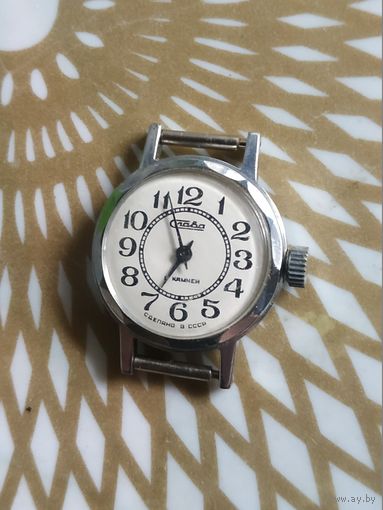 Часы наручные Слава,тикают.  В коллекцию,ремонт,на запчасти.Состояние на скане.