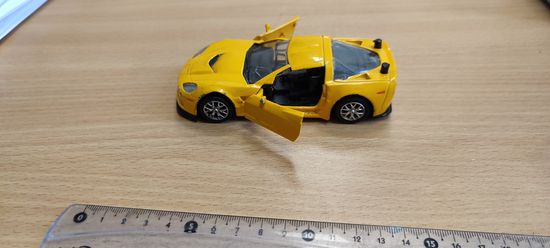 Модель Сhevrolet Corvette C6-R 2010.UniFortune.