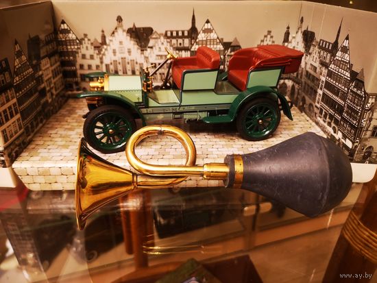 Модель 1:18 Mercedes Simplex 1902 с клаксоном громким