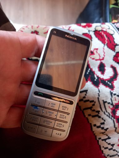 Мобильный телефон Nokia RM-640