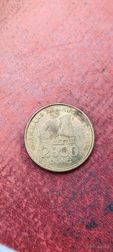 Вьетнам 2000 донг 2003