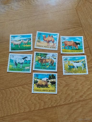 Монголия серия марок 1971 г. Фауна.