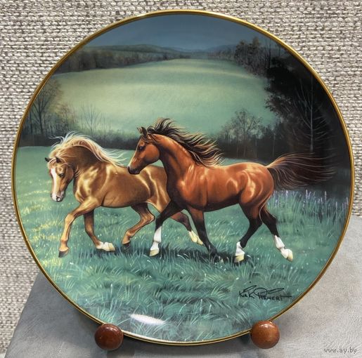 Декоративная тарелка Franklin Mint. Дикий и свободный. Сделано в Португалии. 20.5 см