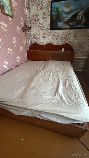 Кровать с матрасом двухспальная