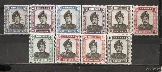 ФФ4 Бруней 1952 Султан Омар Али Сайфуддин третий следы от наклеек