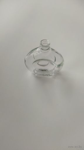 Бутылка от духов.