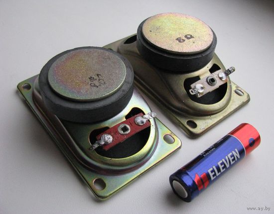 Динамики 8 ом ( за штуку ) .