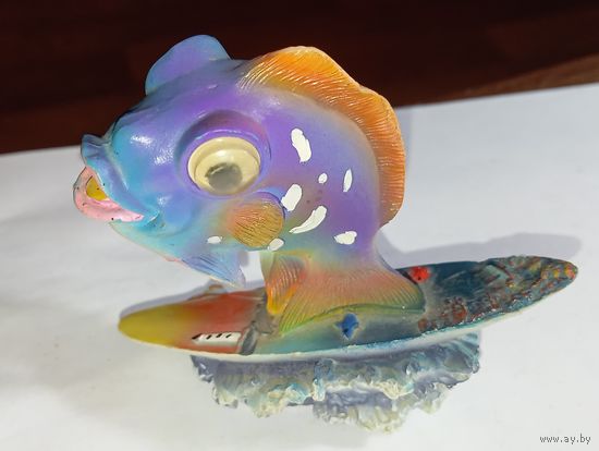 Статуэтка  Окунь на сноуборде . С рубля !