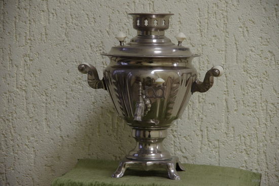 Самовар электрический 2 л. ( рабочий , комплектный )