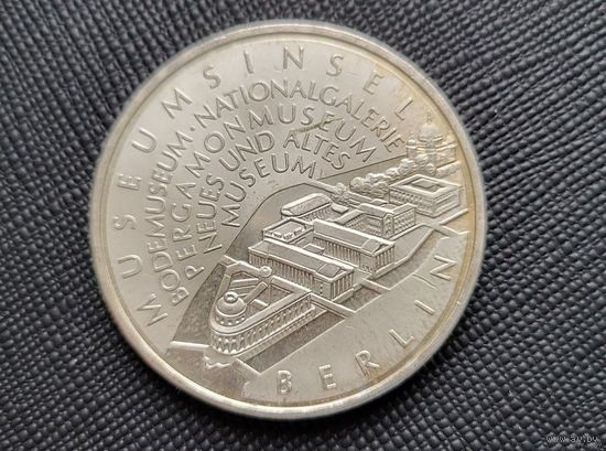10 евро 2002 Германия Берлинский музей! Серебро 18 грамма 925 пробы! ВОЗМОЖЕН ОБМЕН!