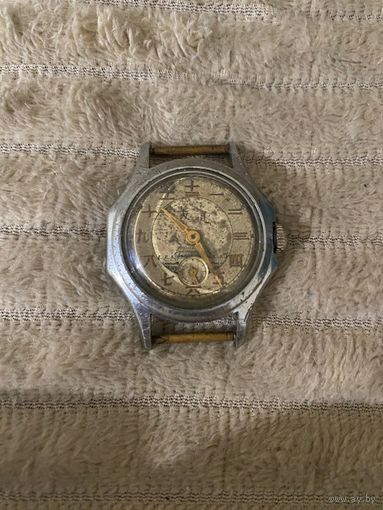 Часы Восток нечастые с рубля без мпц!