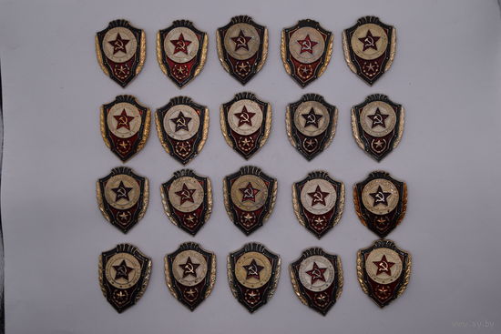 Нагрудный знак. "Отличник советской армии". СССР. Цена за 1 шт.