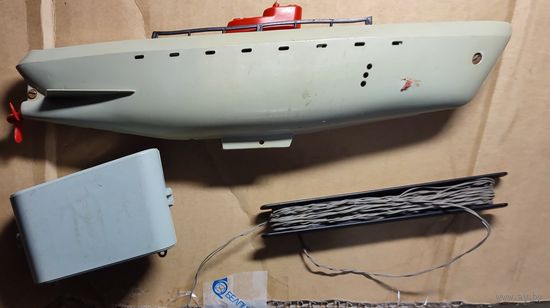 Электромеханическая игрушка подводная лодка СССР.