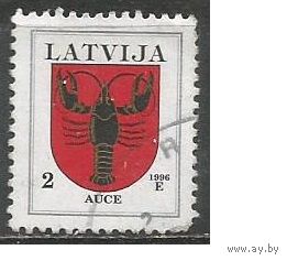 Латвия. Герб г.Ауце. 1996г. Mi#421.
