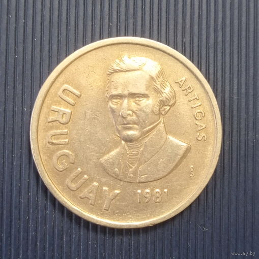 Уругвай 10 новых песо 1981 год Хосе Артигас