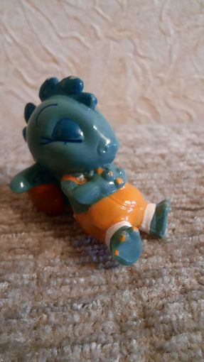 Динозавр строитель спящий из киндера 1995 год