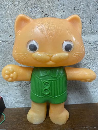 Игрушка СССР , Кот , высота 30 см , целенький