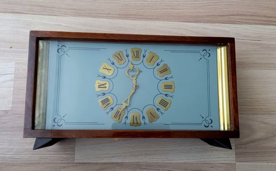 Часы настольные Весна с боем