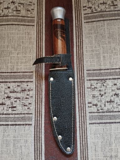 Коллекционный нож с компасом. В чехле. ГДР.