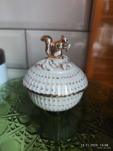 Шкатулка Дулево белка