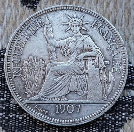 Французский Индо-Китай 1 пиастр 1907 года. Герб. Серебро! Индокитай. Сторгуй за свою цену, предложи обмен!