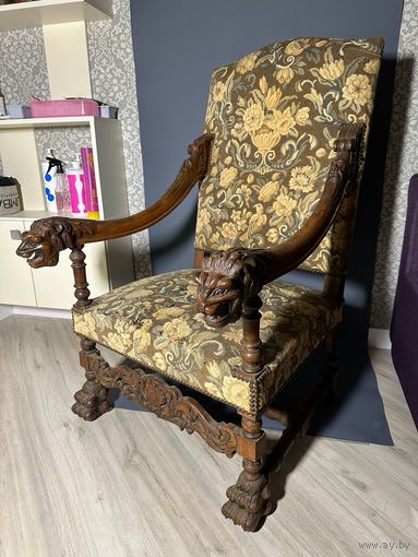 Пара старинных кресел 19 век