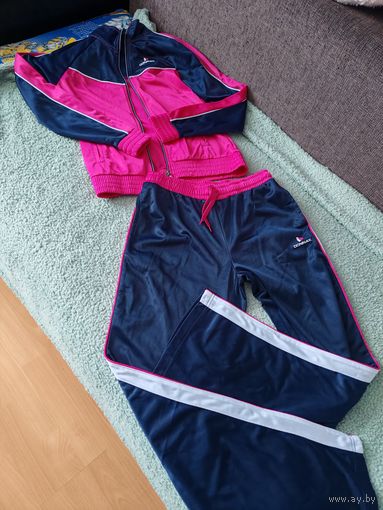 Костюм спортивный
