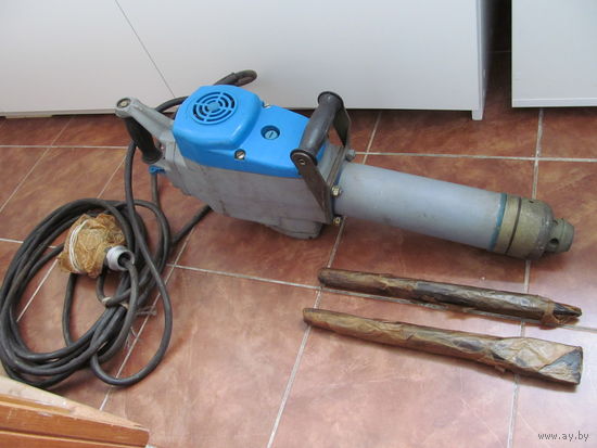 Молоток отбойный ИЭ-4211 НОВЫЙ ОБМЕН на тиски СССР