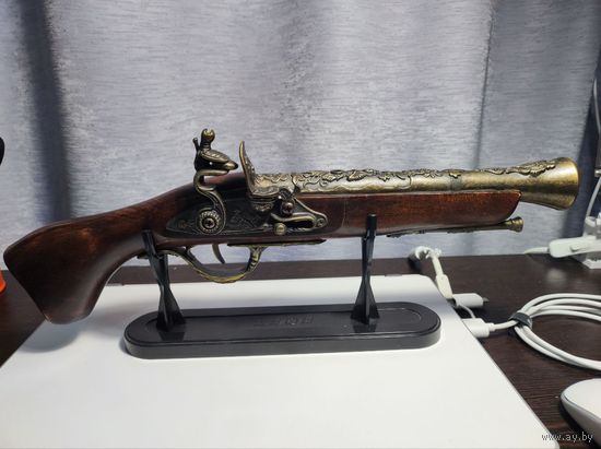Пистолет старинный мушкет зажигалка дерево муляж макет сувенирный винтаж ретро интерьер