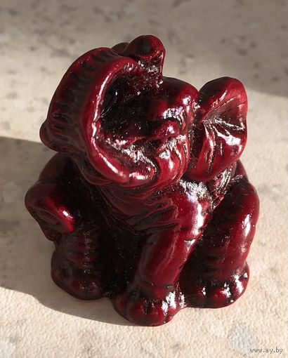 Слон сидящий, сувенир из Африки (экваториальной части), 1980-ые гг.