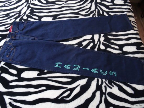 Джинсы EVISU, Япония