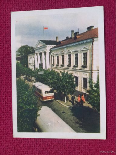 Гродно. Здание избирательного комитета областного совета депутатов трудящихся. Ананьины 1959 г. Чистая.