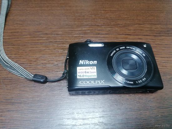 Цифровой фотоаппарат Nikon