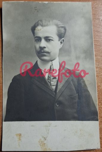 1910-е Открыточный формат джентельмен студийное фото
